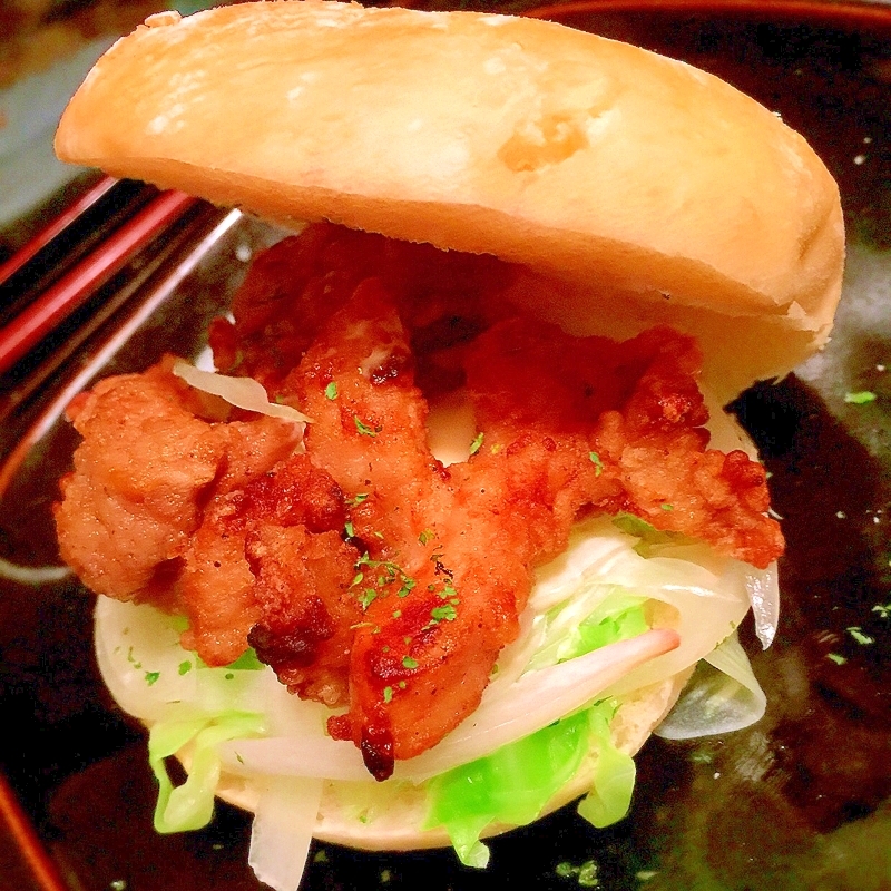 夏に食べたい ライム塩唐揚げバーガー レシピ 作り方 By 嵯峨 恭也 楽天レシピ 夏に食べたい ライム塩唐揚げバーガー レシピ 作り方 By 嵯峨 恭也 楽天レシピ