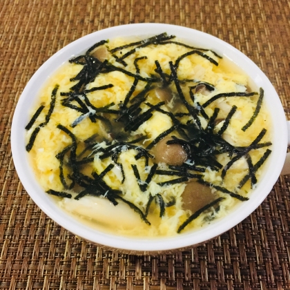 海苔をプラスしました。昨日はまだ寒かったので、美味しいスープで温まる事が出来ました(^O^)