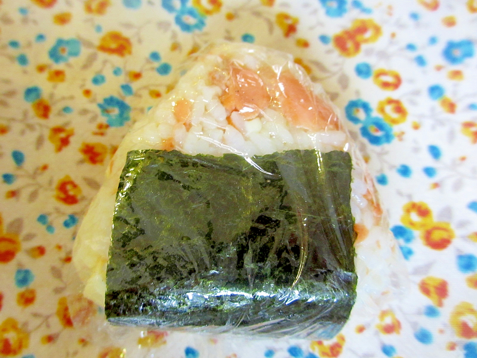 北海道鮭チーズおにぎり