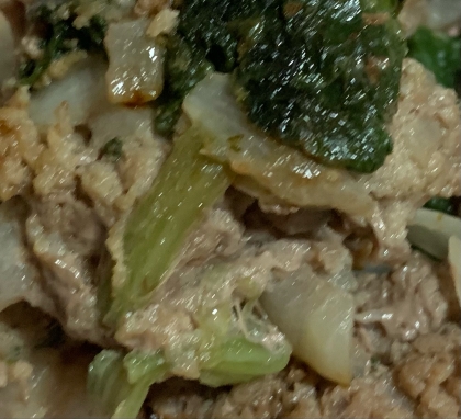キャベツと小松菜と鶏胸肉のピリ辛焼き