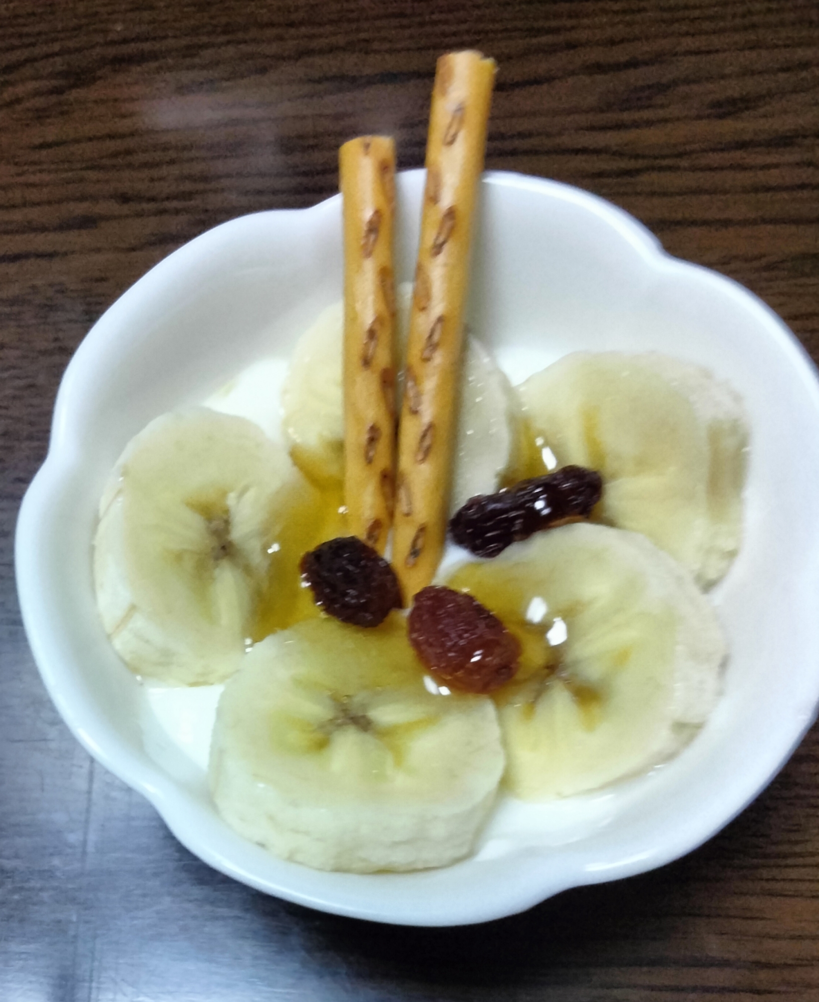 今日のヨーグルト♡バナナ&レーズン&トッポ