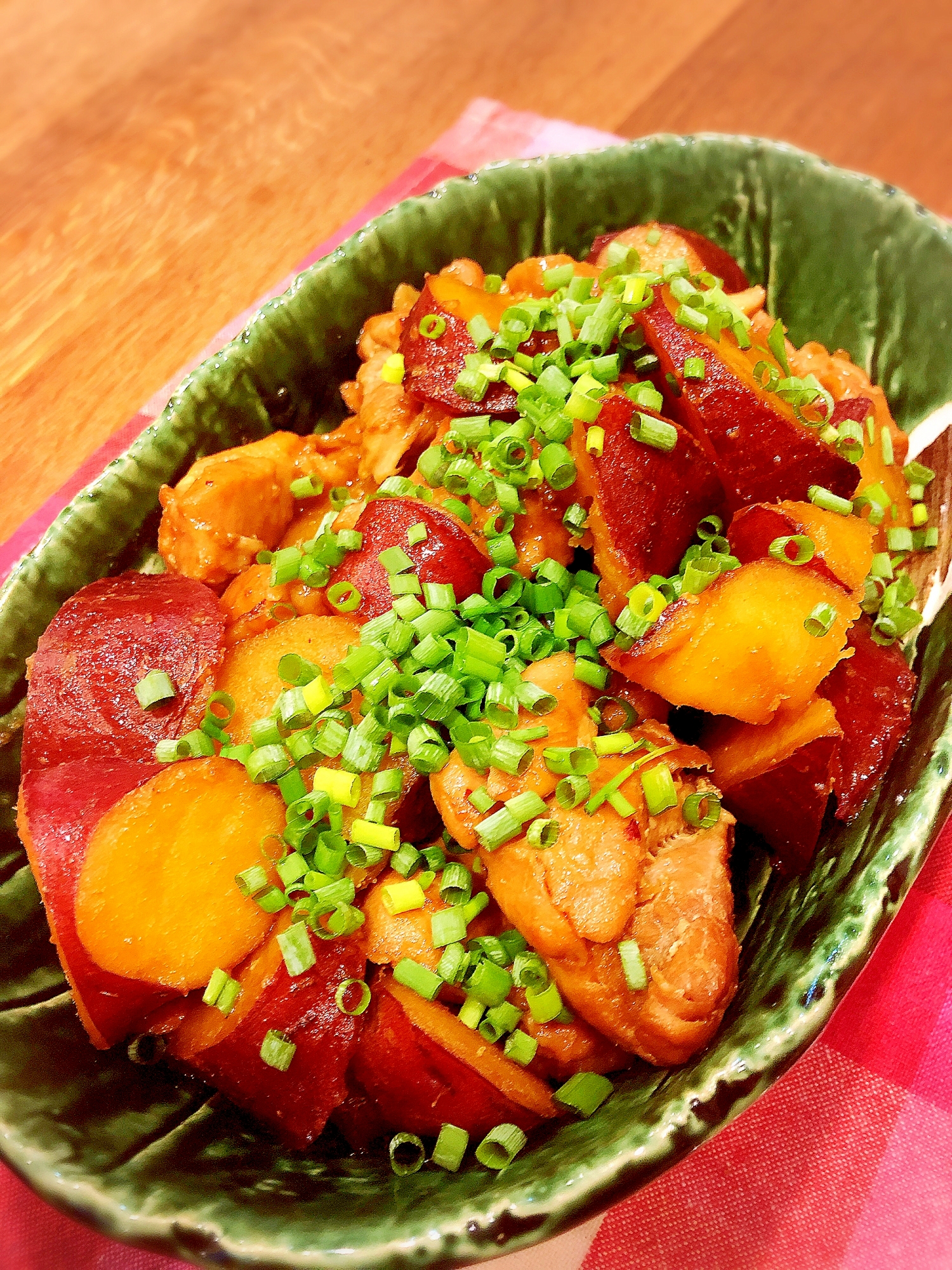 さつまいもと鶏もも肉の甘辛煮