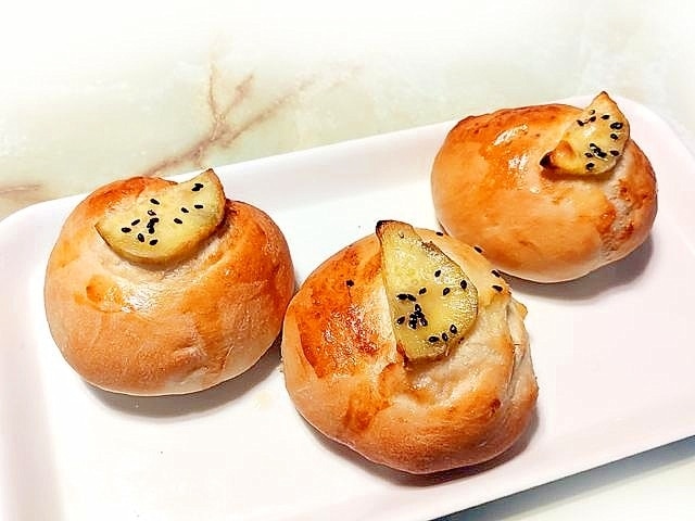惣菜パン？菓子パン？サツマイモと国産チーズのパン♪ レシピ・作り方