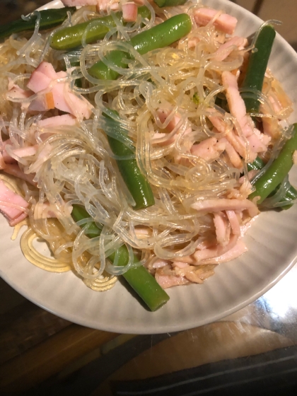 お惣菜屋さんのあの味！春雨サラダ