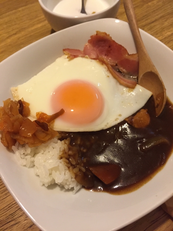 ベーコンエッグカレー