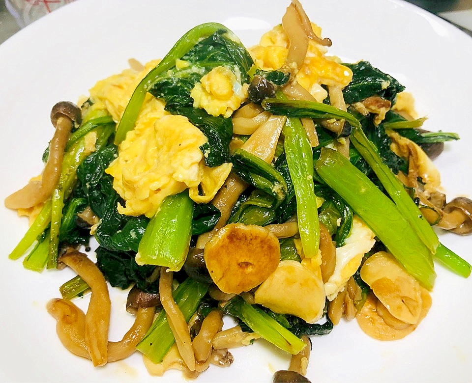 小松菜としめじと卵のにんにく炒め レシピ 作り方 By Hiro16hiroppi 楽天レシピ 小松菜としめじと卵のにんにく炒め レシピ 作り方 By Hiro16hiroppi 楽天レシピ