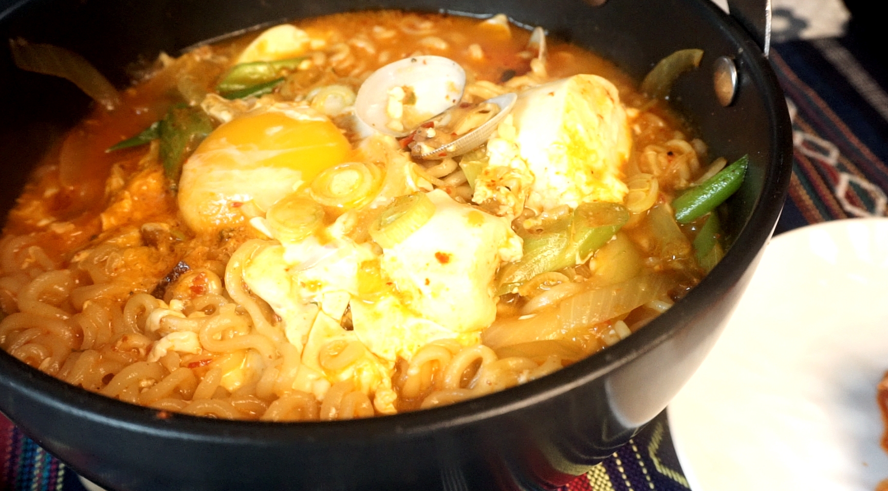 スンドゥブラーメン(韓国インスタントラーメンで)