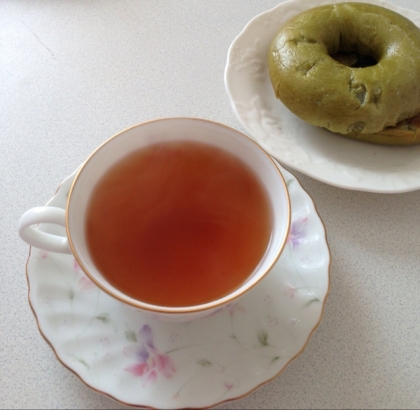 はちみつの甘さがホッとしますね〜(*^o^*)
今日の朝食にいただきました。今朝は寒かったので温まりました。
ごちそうさまでした〜☆