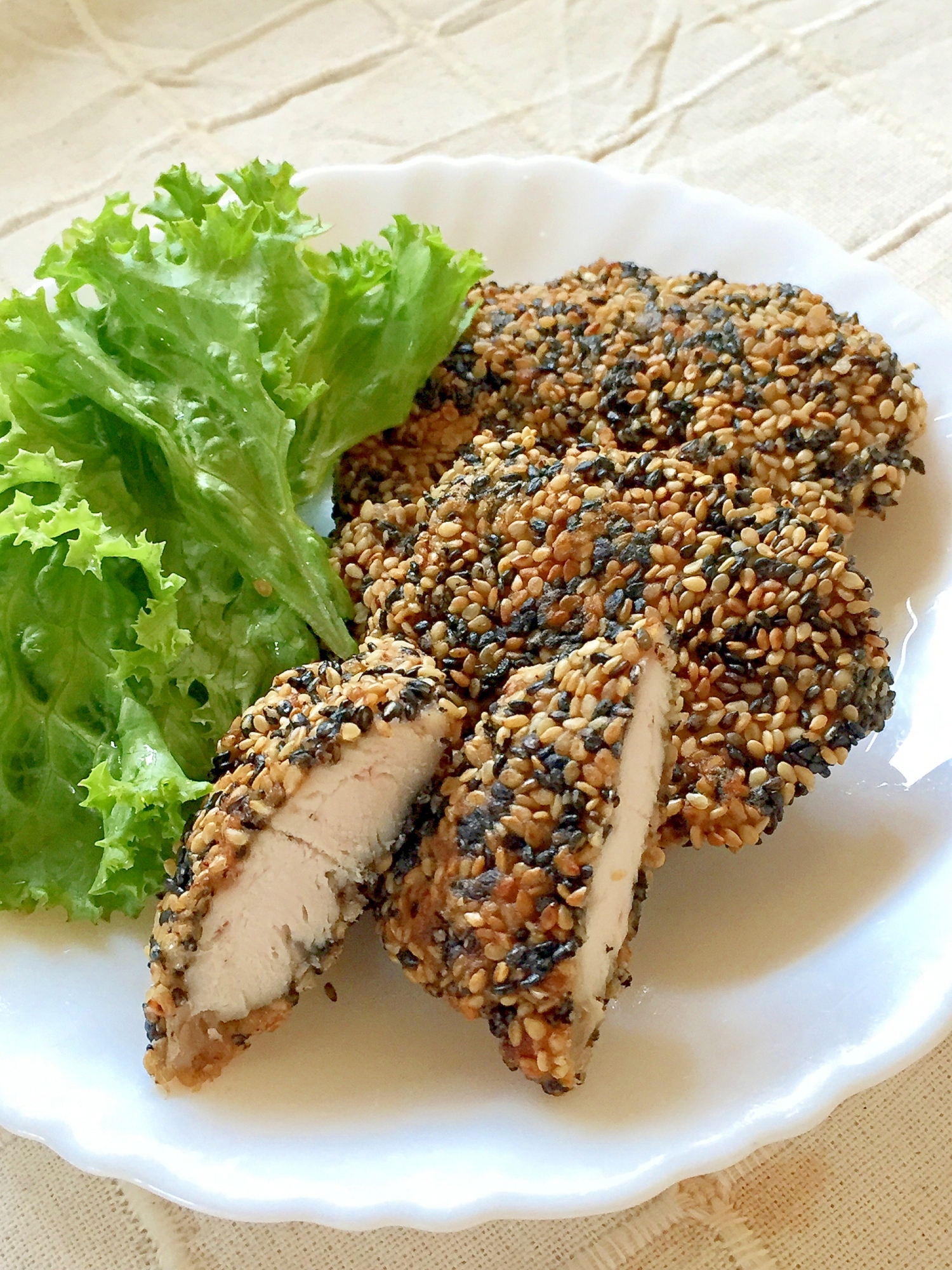 香ばしい むね肉のごま衣焼き レシピ 作り方 By みさきらりんず 楽天レシピ