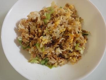 納豆を練るのが大変でしたが、おかげでふわふわの美味しいチャーハンが出来ました。生野菜嫌いの息子もパクパク食べてくれて嬉しかったです。