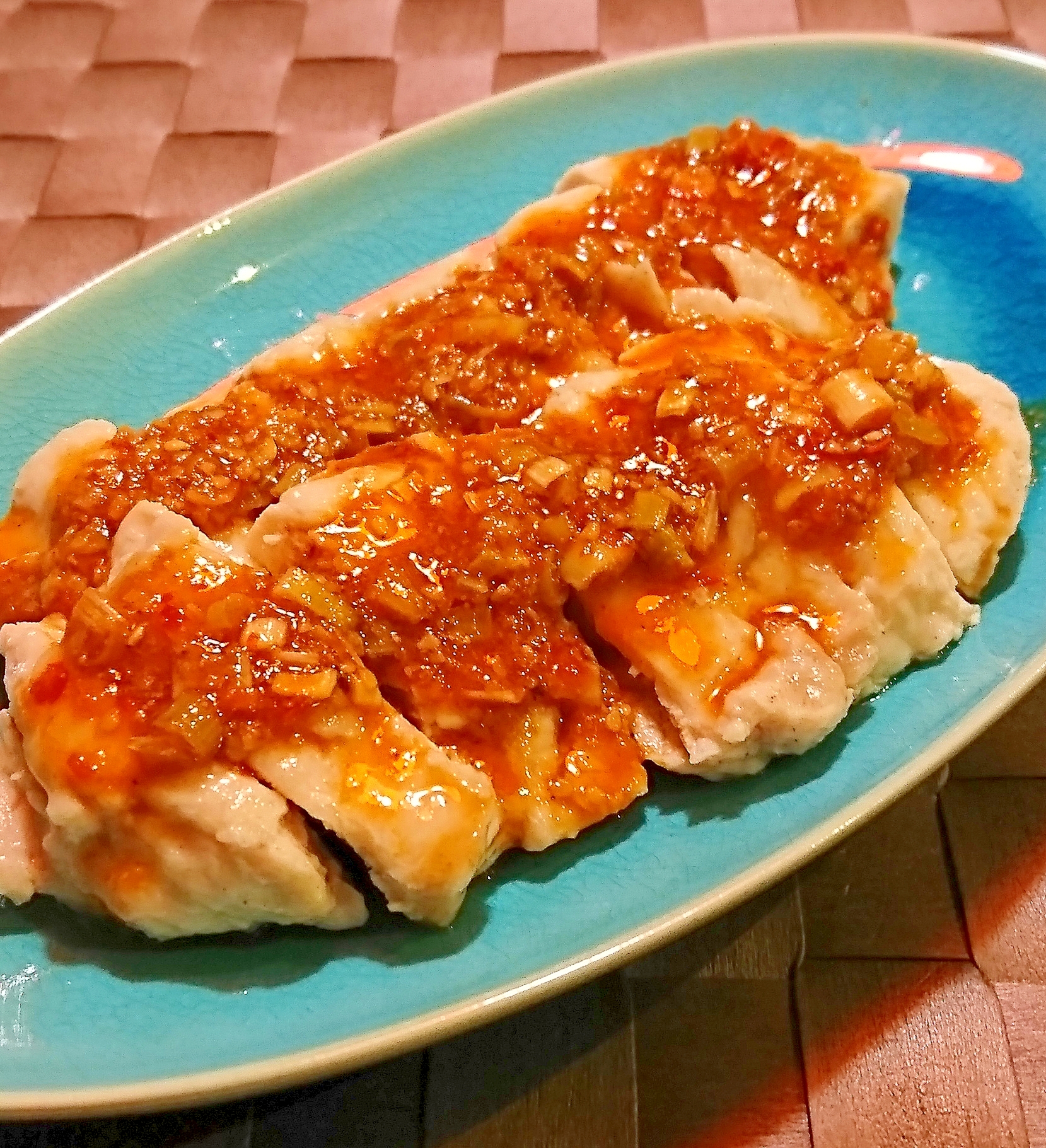 鶏肉のレンジ蒸し　豆板醤ごまだれ