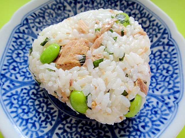 ツナと枝豆大葉のおにぎり