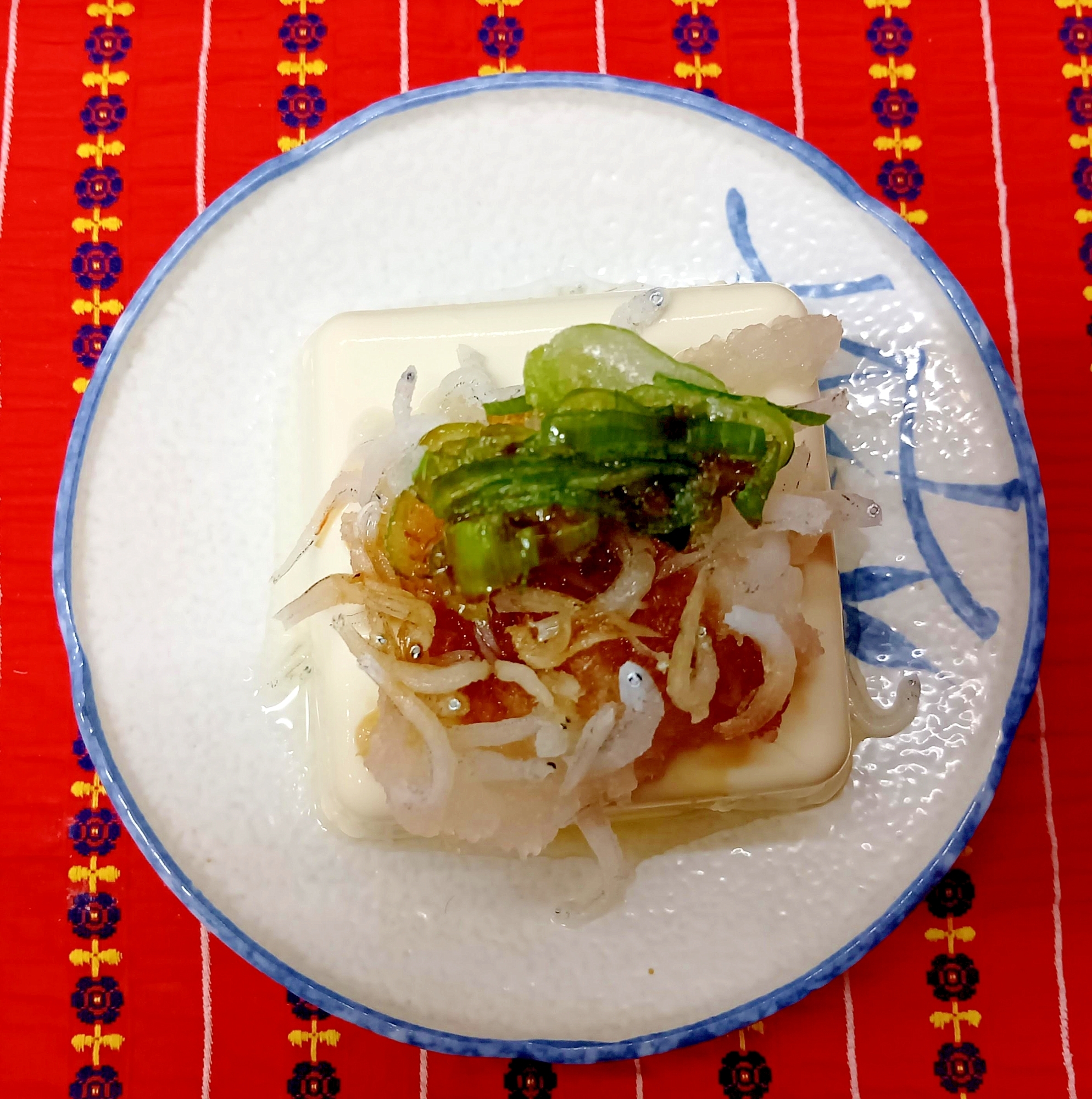 釜揚げしらすの冷奴