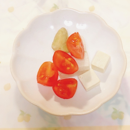 冷奴 スプラウトクリチアボカドトマトのせて