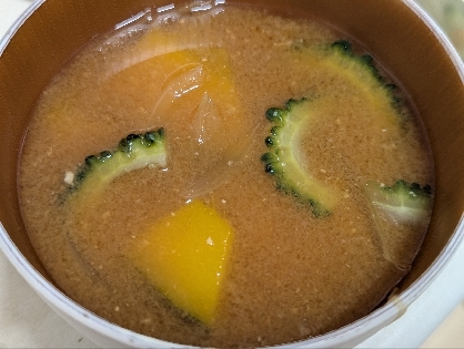 かぼちゃ玉ねぎゴーヤの味噌汁