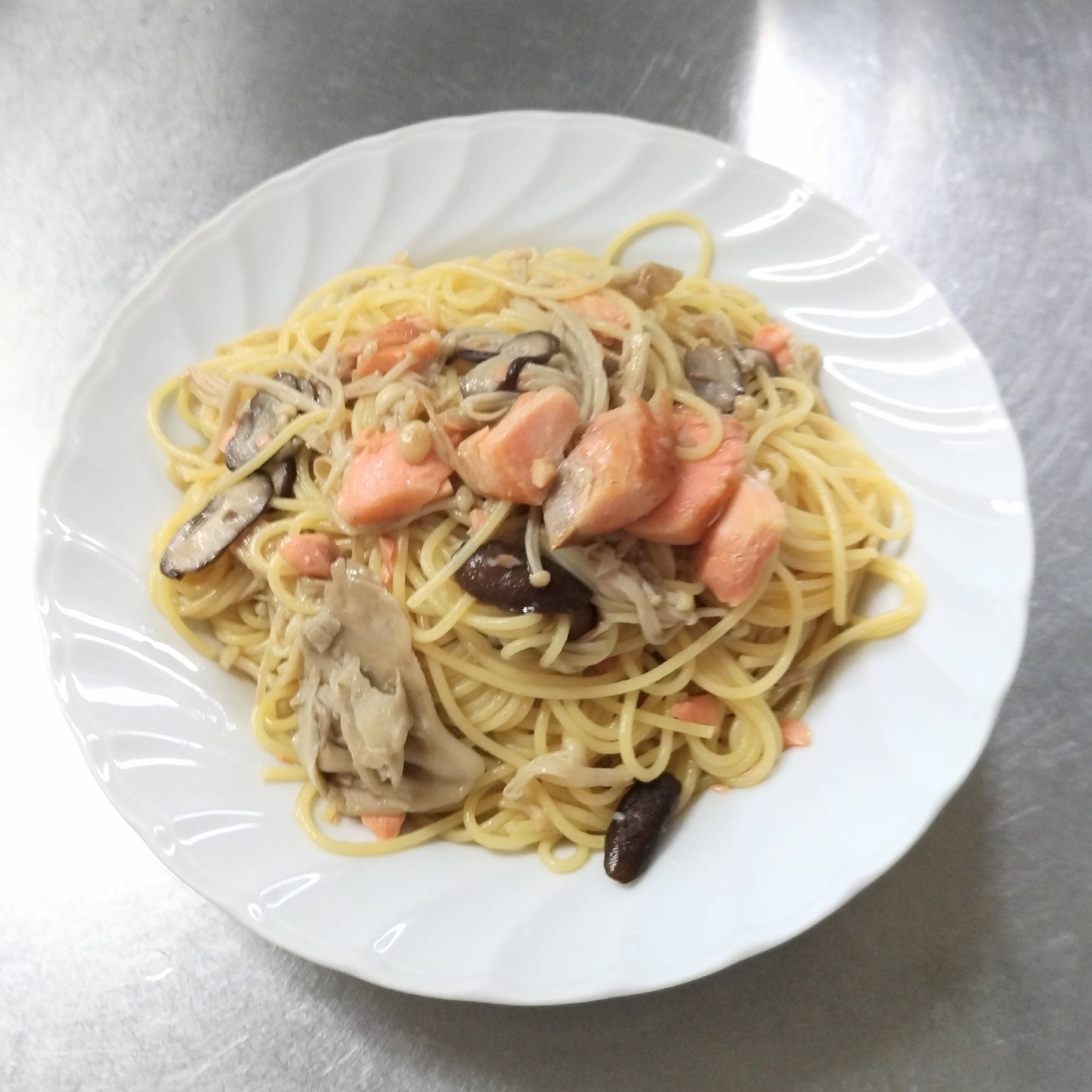 鮭と茸の和風パスタ