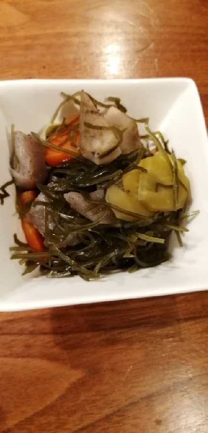 根菜とこんにゃくの煮物