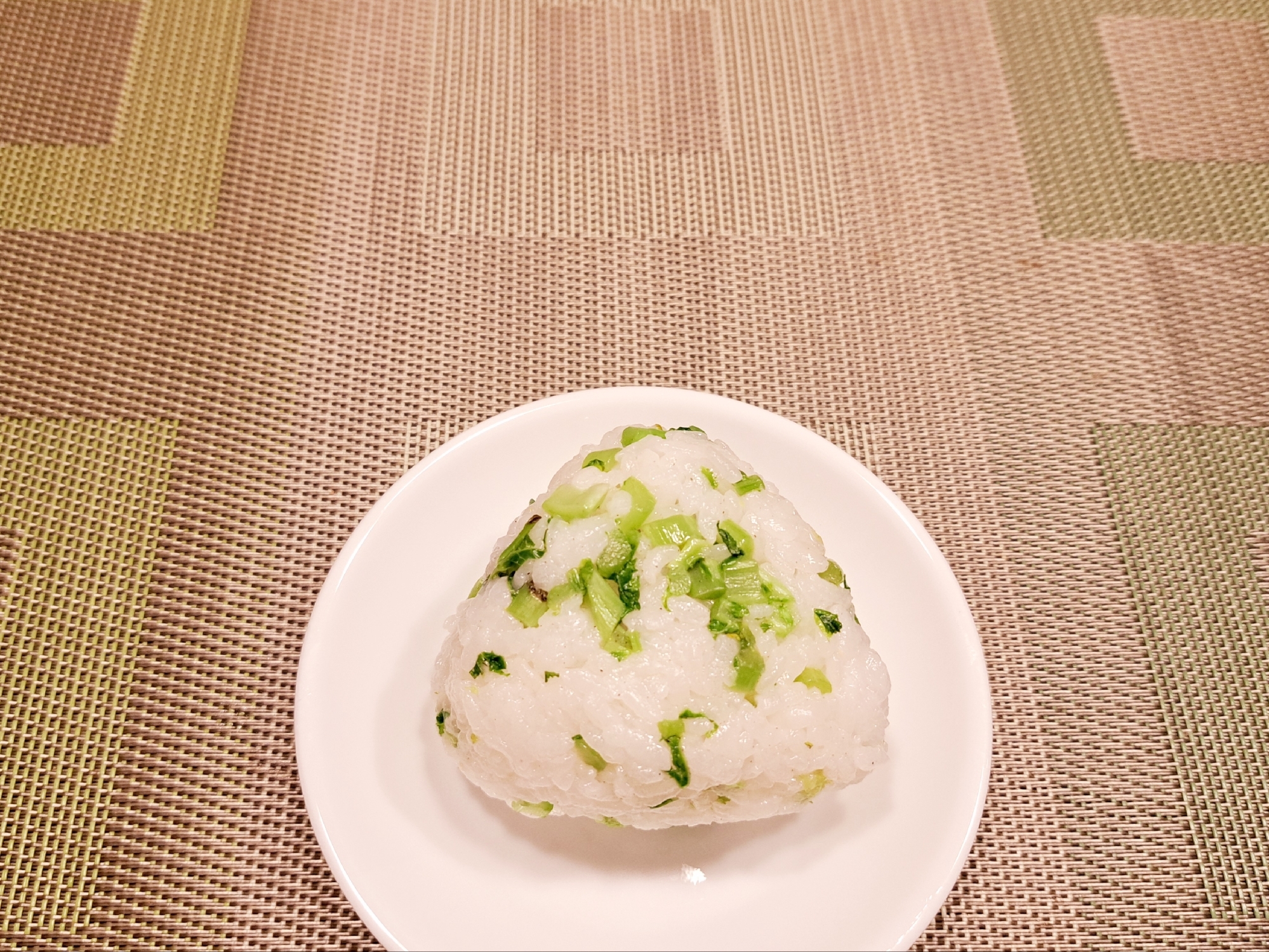 大根の葉のごま油炒めを入れて！美味しい おにぎり