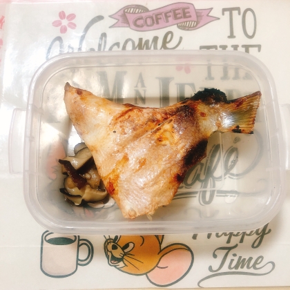 お魚嫌いも食べられる♡タラのうま塩レモン焼き