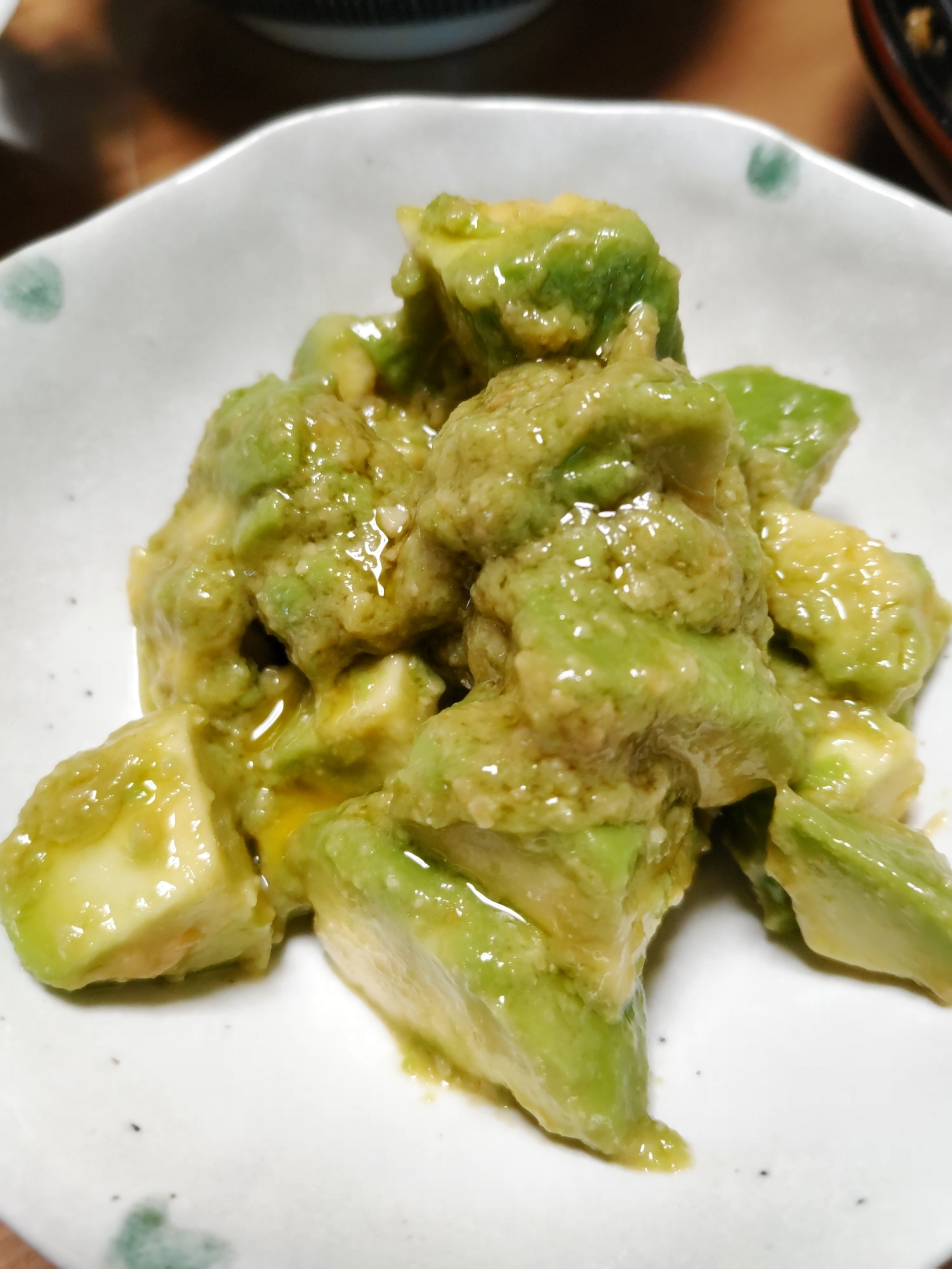 アボカドの味噌柚子胡椒ドレッシング和え