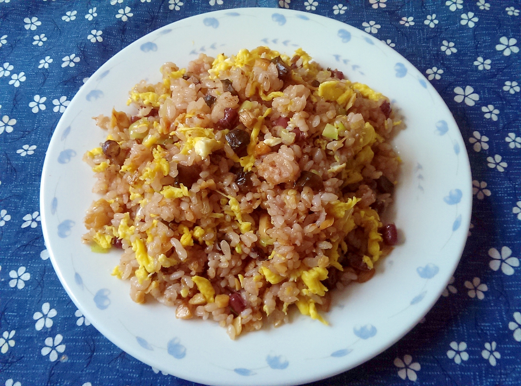 小豆ご飯のピリ辛にんにくチャーハン