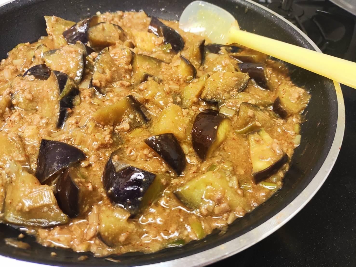 豆板醤も甜面醤も使わない!フライパン1つで麻婆なす