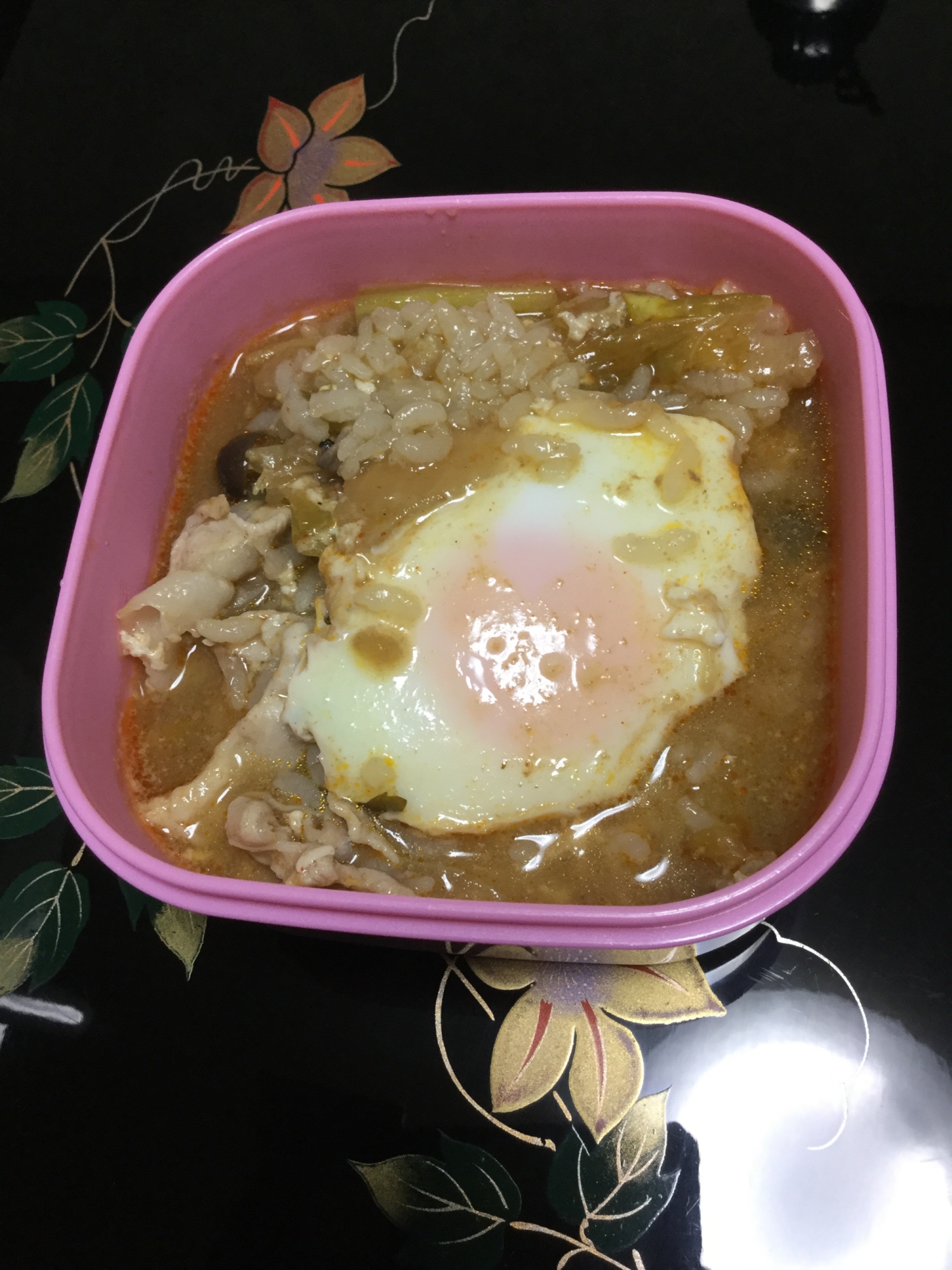 キムチ鍋雑炊の卵とじ