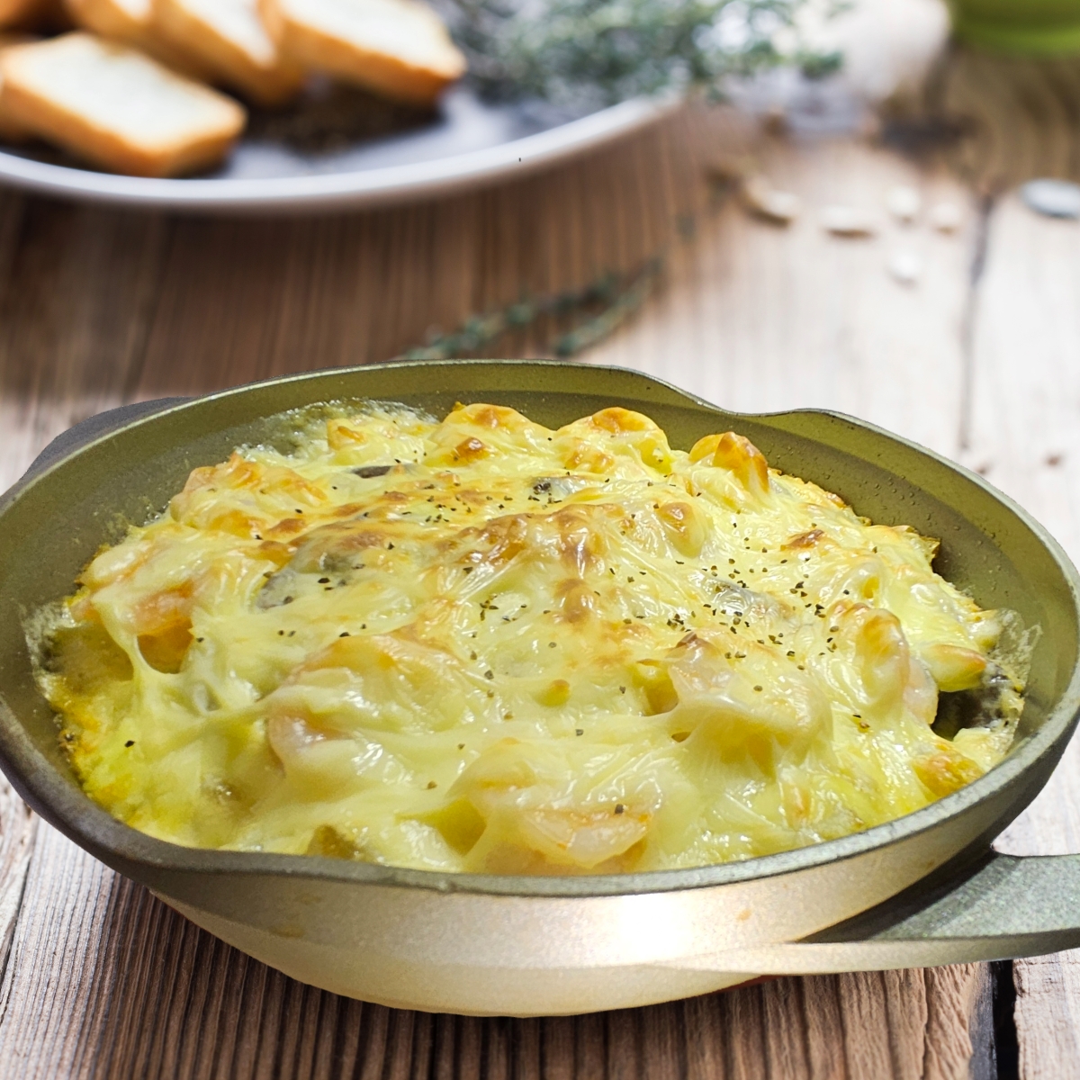 シュリンプと蜜漬け塩あずきのすいーとぽてとグラタン