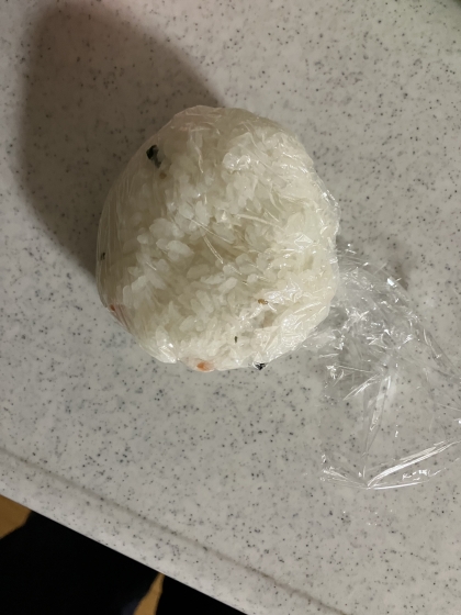 ˚✧₊⁎梅チーズおにぎり⁎⁺˳✧༚