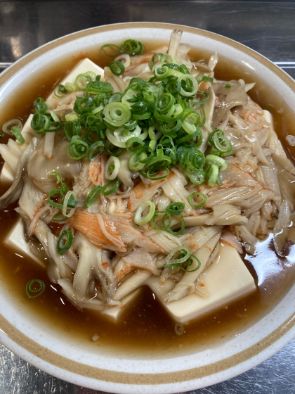 ぬくぬくお豆腐♡カニカマと舞茸のかき玉あん