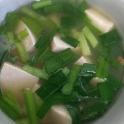 細ニラと豆腐の味噌汁