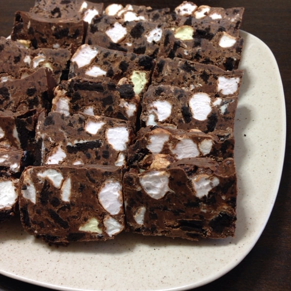 バレンタイン オレオとマシュマロで簡単チョコレート レシピ 作り方 By アマヌサ 楽天レシピ バレンタイン オレオとマシュマロで簡単チョコレート レシピ 作り方 By アマヌサ 楽天レシピ