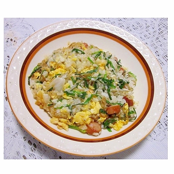 炒飯（ニラ・長ネギ・ウインナー・たまご）