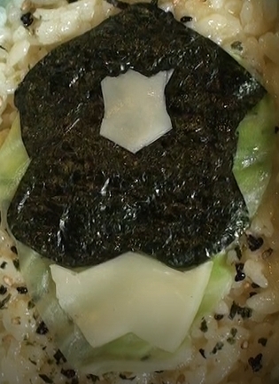 朝ご飯にキャラ弁当!パトレン2号をパパが作ります。