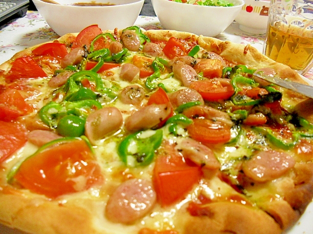 市販のピザで ウインナートマトピザ レシピ 作り方 By ミスチバス 楽天レシピ