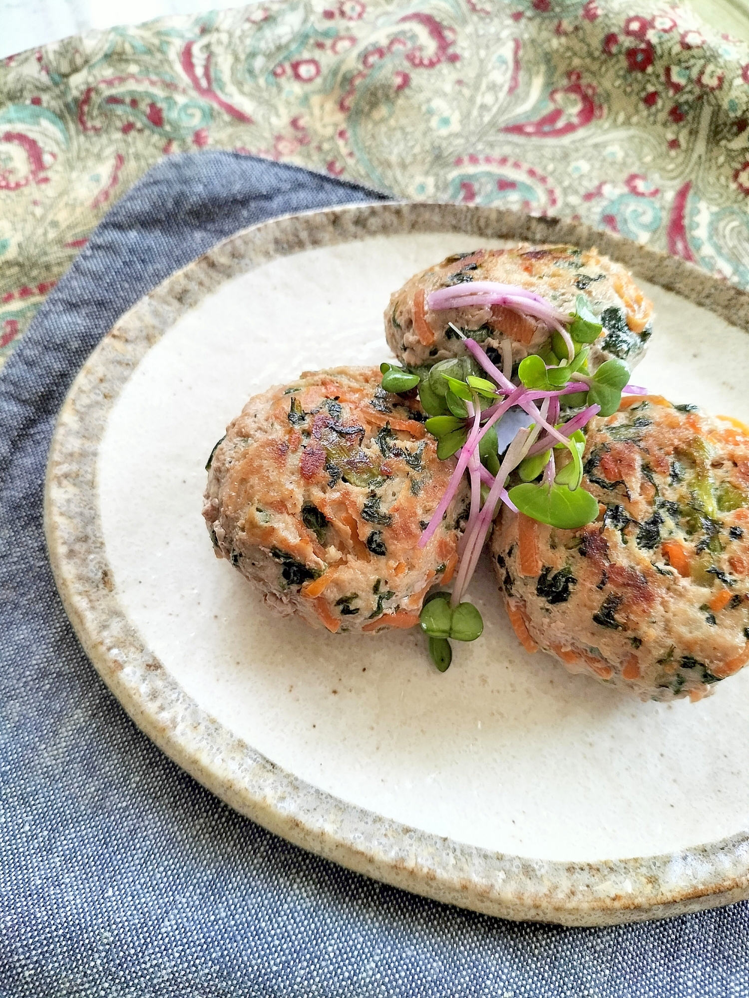 春菊香る人参豚つくね♪