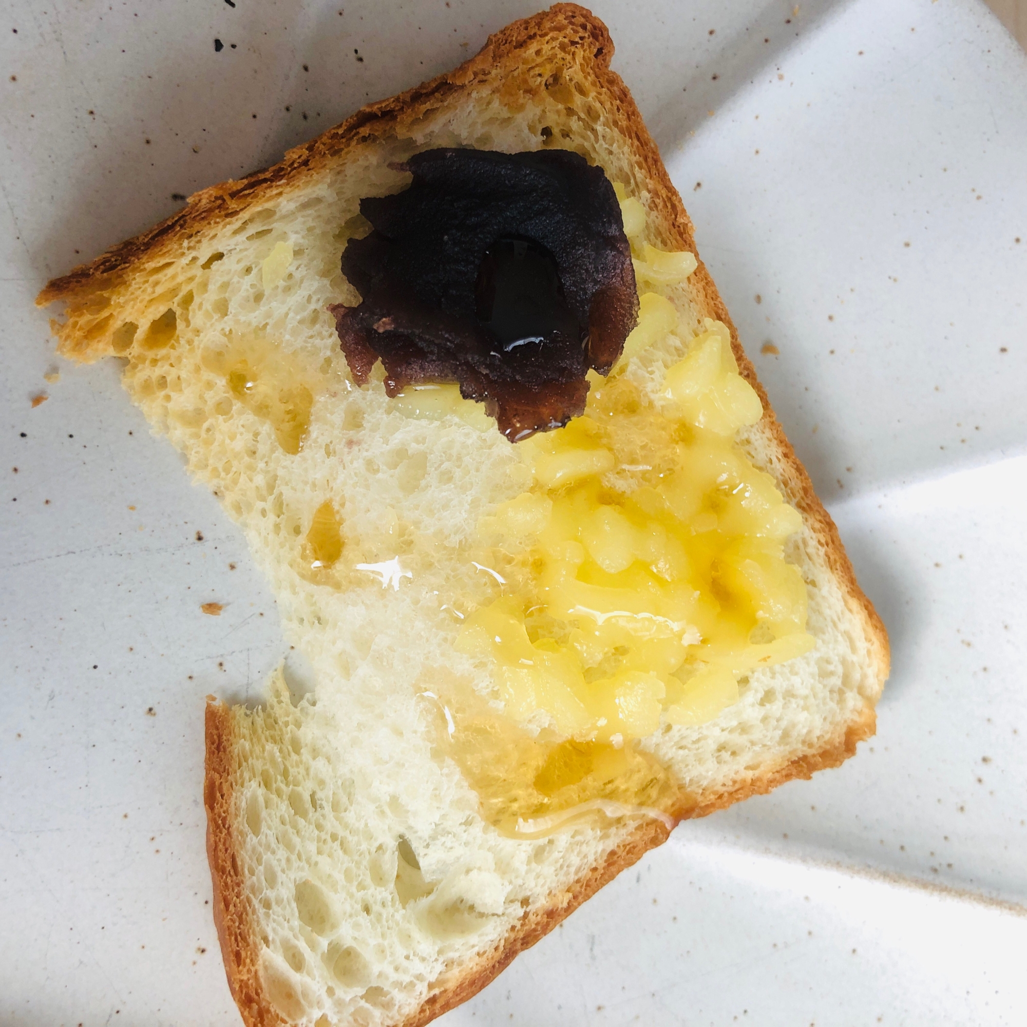 はちみつチーズの餡トースト