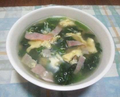 簡単に出来て、栄養がたっぷり摂れそうなスープですね。中華風で美味しかったです。