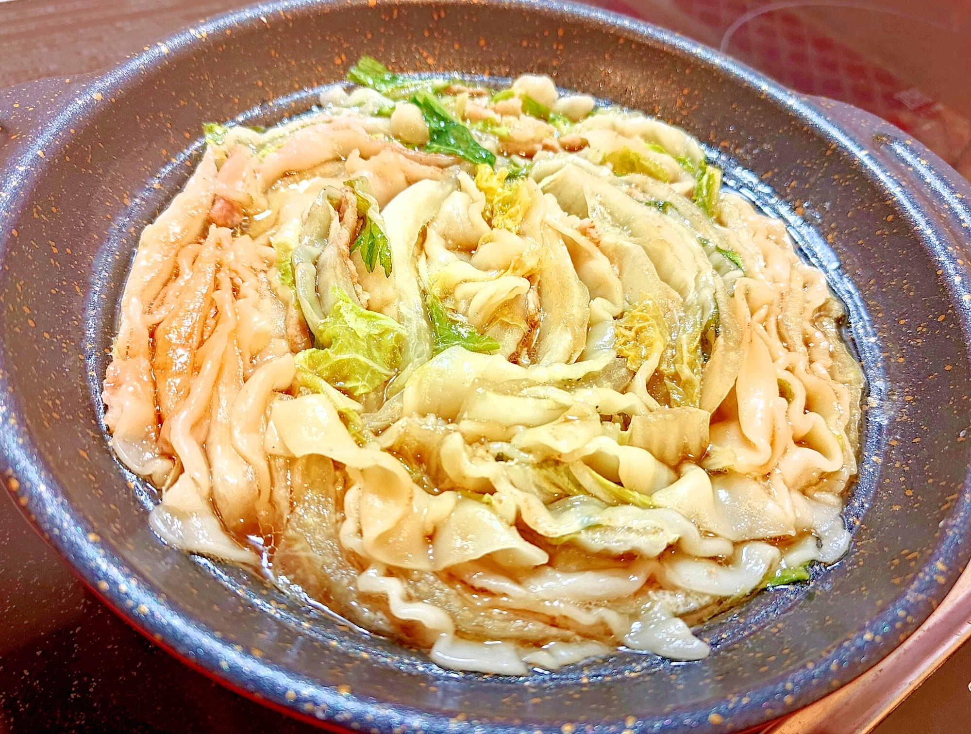 ほっこりもちもち♪白菜と豚バラのミルフィーユ鍋