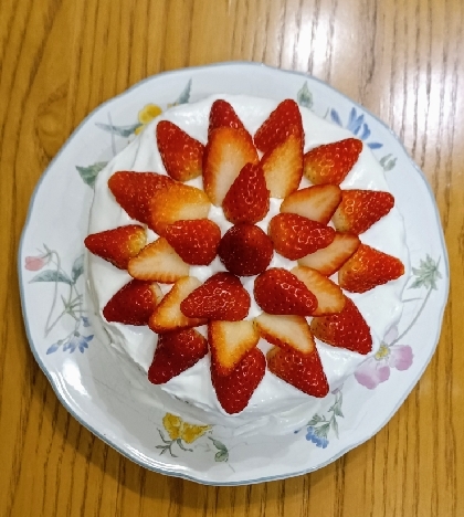 いちごの簡単デコレーションケーキ