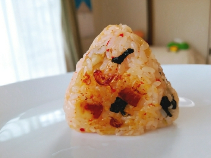 キムチと味付け海苔の焼おにぎり