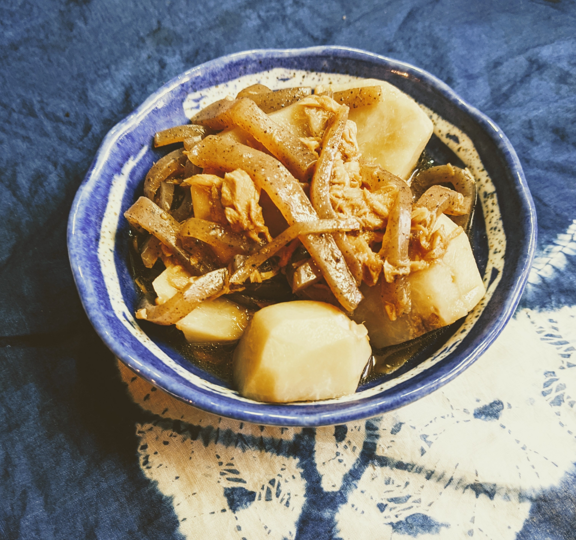 里芋とツナの煮物