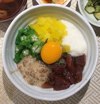 【見た目も味も完璧！】ばくだん丼