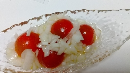 mimiさん♪こんばんは
ミニトマトで作りました(*^.^*)
美味しかったです(* ´ ▽ ` *)ﾉ
半分は冷蔵庫で寝かせます！
レシピありがとう♡
