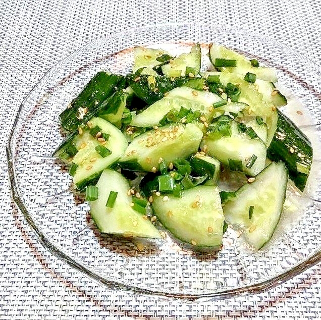 たたききゅうりの塩だれ和え