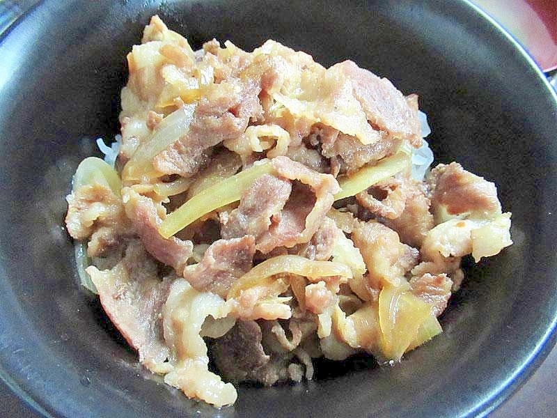 焼肉のタレで焼肉丼