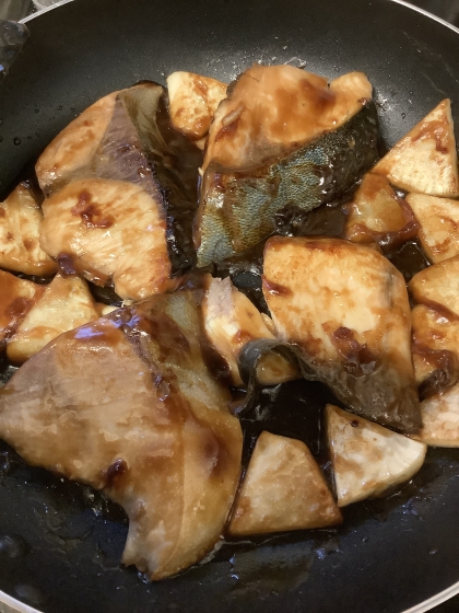 漬け込んで美味しい♪ブリの照り焼きとカブの照り焼き