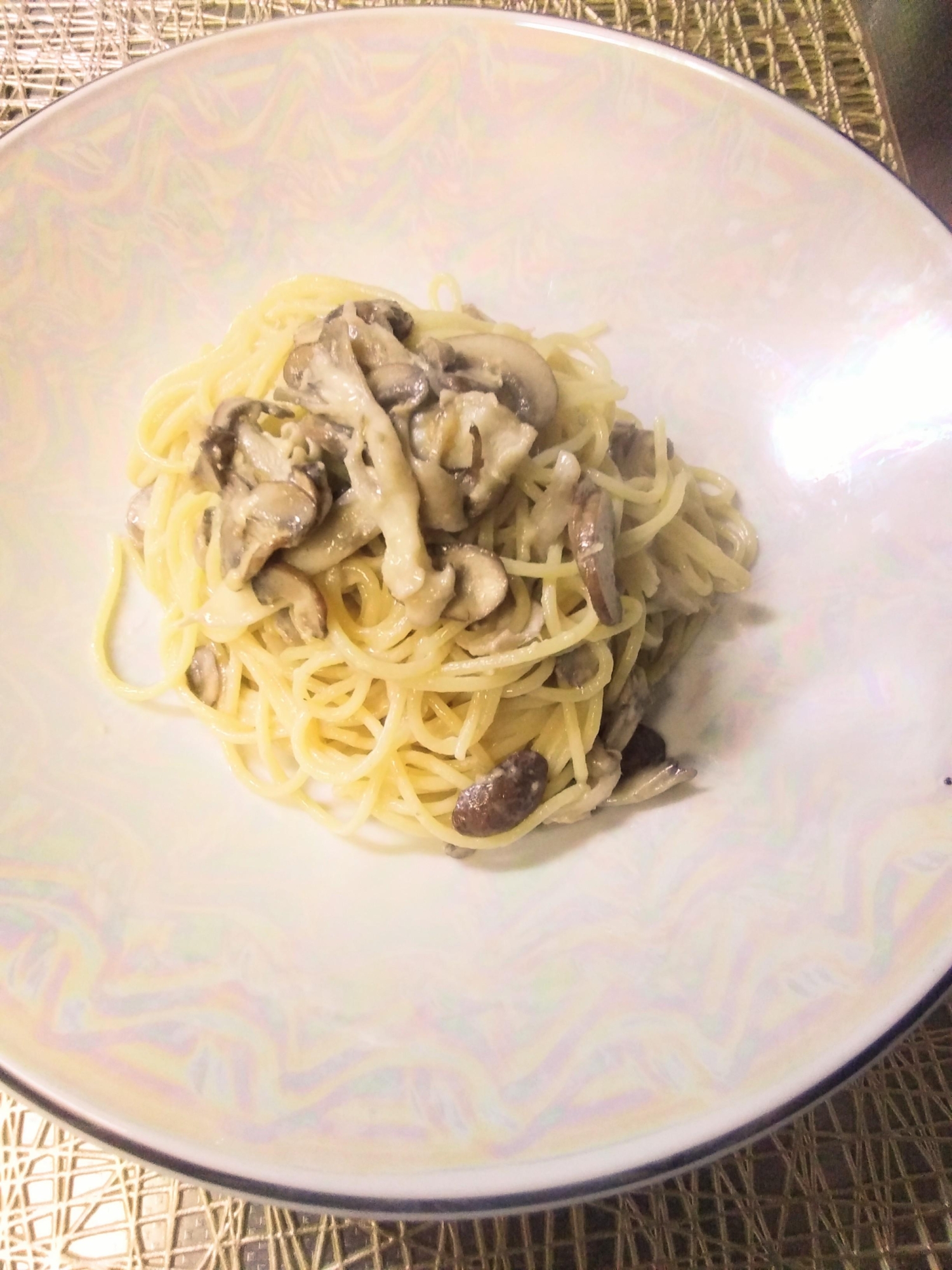 キノコパスタ　マッシュルームと舞茸のパスタ