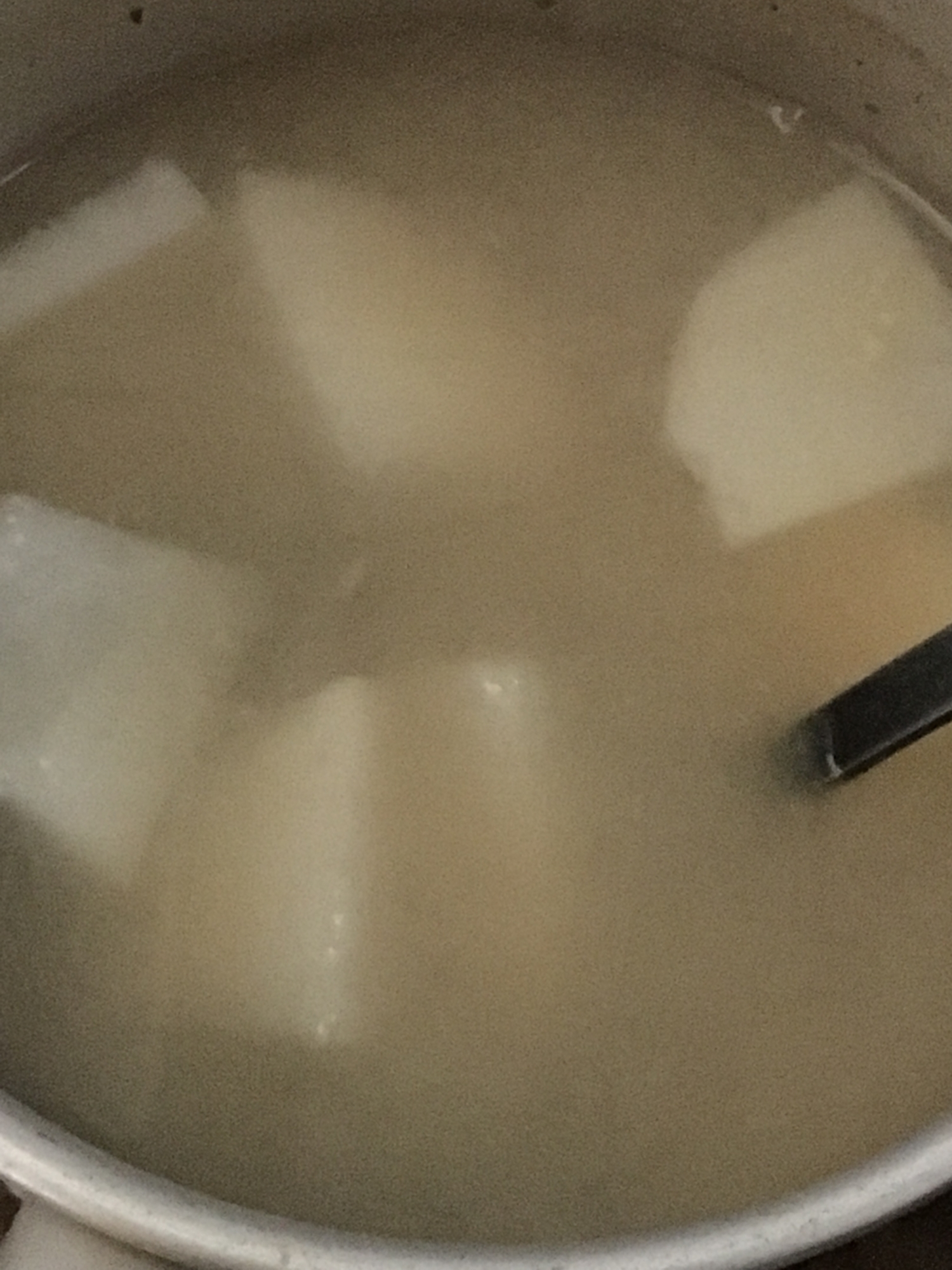 長芋と煮干しの味噌汁