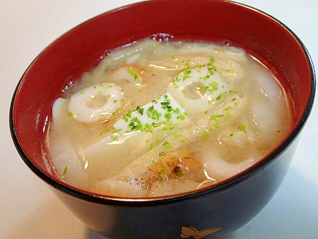 大根・豆腐・竹輪・あげのお味噌汁